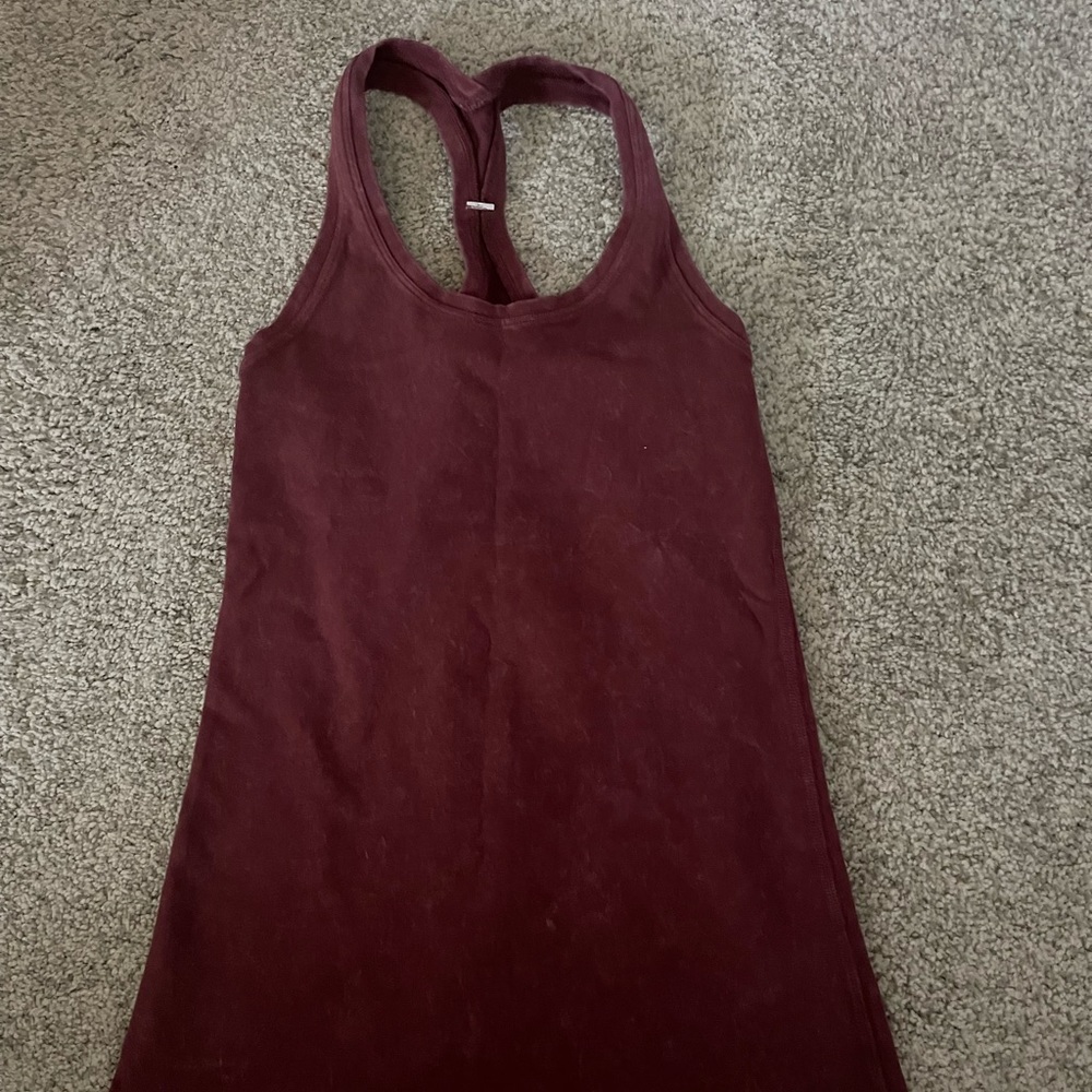rare red lululemon tank